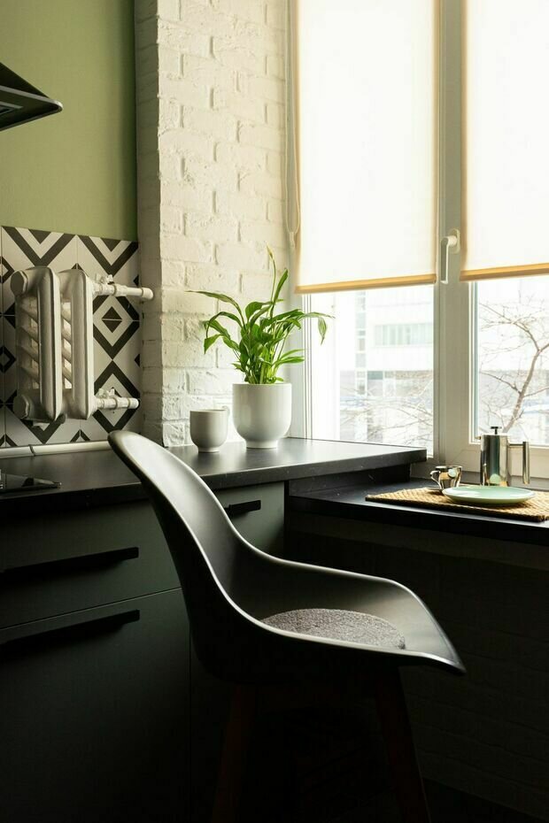 Фотография: Кухня и столовая в стиле Скандинавский, Современный, Малогабаритная квартира, Квартира, Студия, Проект недели, Москва, Сталинка, Кирпичный дом, до 40 метров, RodenHome, Екатерина Паршинцева – фото на INMYROOM