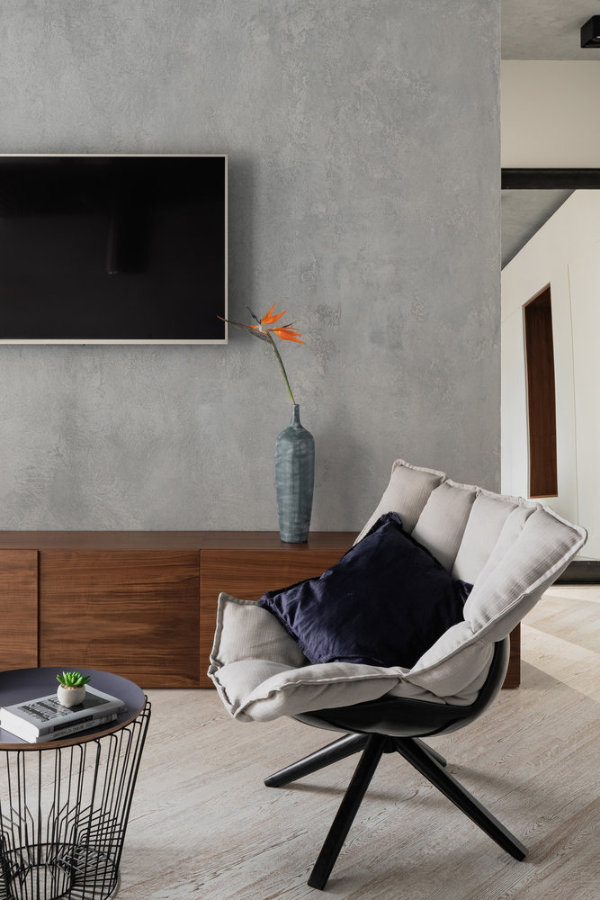 Фотография: Гостиная в стиле Лофт, Минимализм, Хай-тек, Квартира, Проект недели, Серый, Санкт-Петербург, Монолитный дом, 2 комнаты, 40-60 метров, Анастасия Сафьяненко, KIDZ Design – фото на INMYROOM