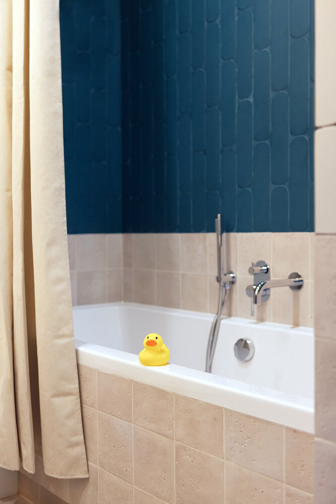 Фото из портфолио Яркая квартира для студентки – фотографии дизайна интерьеров на INMYROOM Фото из портфолио Яркая квартира для студентки – фотографии дизайна интерьеров на INMYROOM