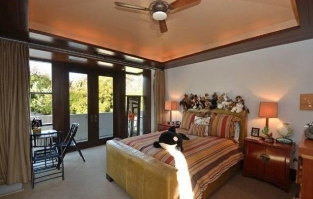 Фотография: Спальня в стиле Прованс и Кантри, Классический, Современный, Дом, Дома и квартиры, Интерьеры звезд – фото на INMYROOM