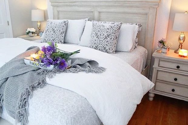 Фотография: Спальня в стиле Прованс и Кантри, Детская, Советы, кровать в спальне, чистка матраса – фото на INMYROOM