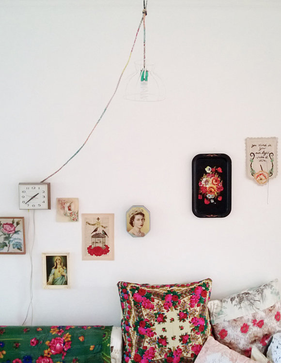 Фотография: Спальня в стиле Прованс и Кантри, Современный, Эклектика, Декор интерьера, DIY, Квартира, Россия, Декор, Советы, Красный, русский стиль – фото на INMYROOM