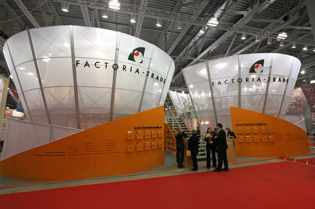 Фото из портфолио Дизайн выставочного стенда компании "FACTORIA-TRADE". Москва (200 кв.м.) – фотографии дизайна интерьеров на INMYROOM