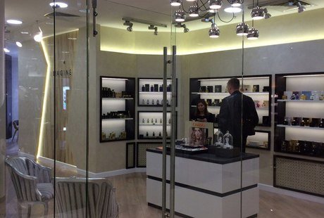 Бутик парфюмерии и косметики IMAGINE в LIMERANCE FASHION CENTER.