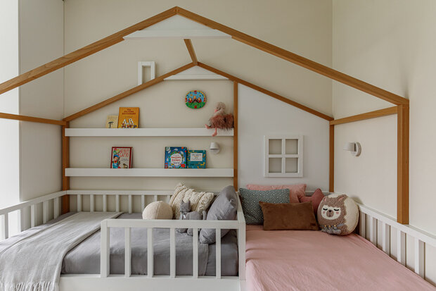 Фотография: Детская в стиле Современный, Квартира, Проект дня, Москва, 2 комнаты, 60-90 метров, Кухни Мария, Регина Сажина – фото на INMYROOM