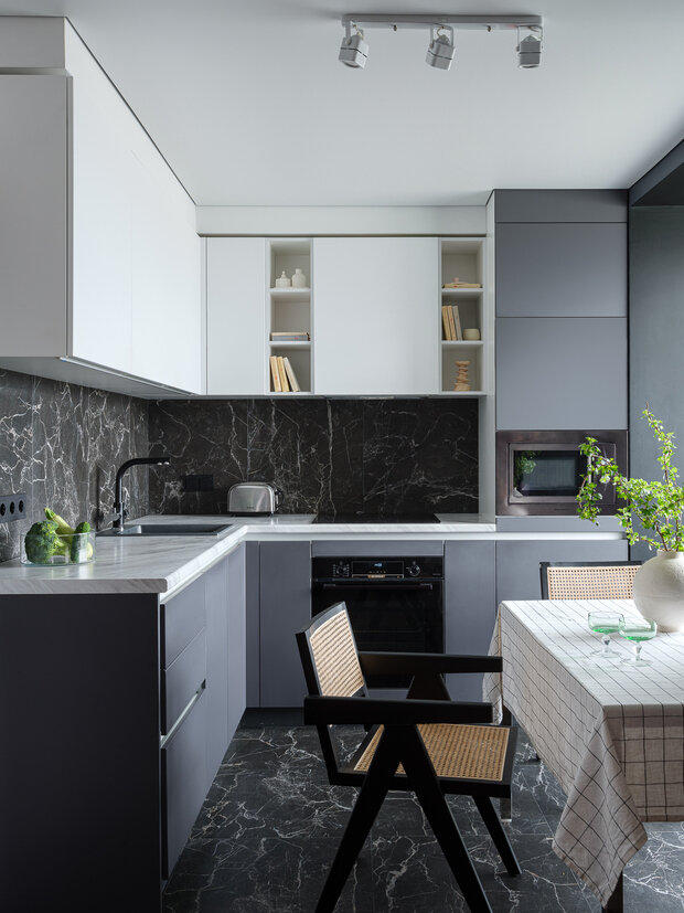 Фотография: Кухня и столовая в стиле Современный, Минимализм, Квартира, Проект недели, Москва, 3 комнаты, 60-90 метров, Archistories, Кира Шаева – фото на INMYROOM