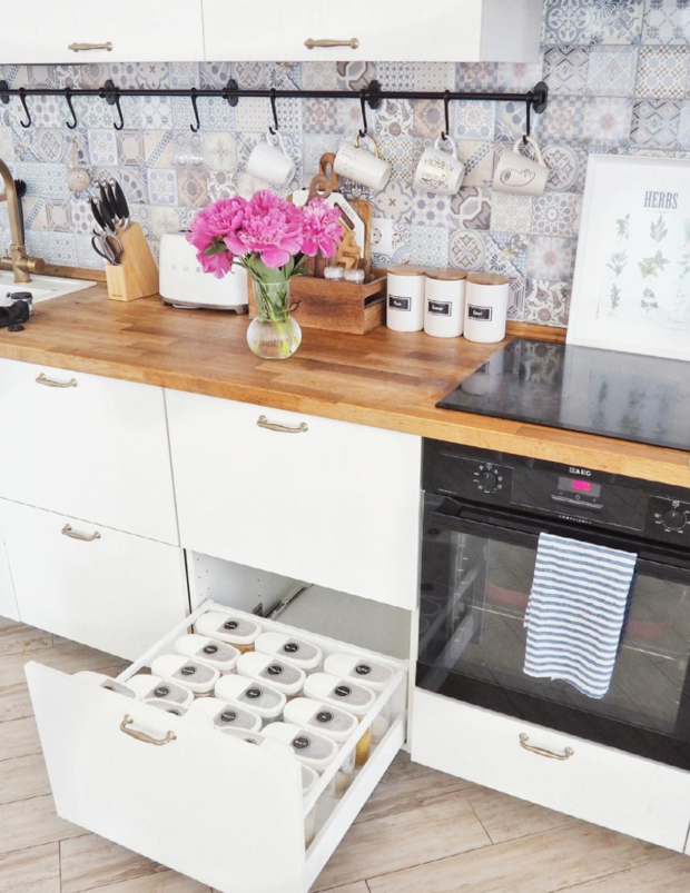 Фотография: Кухня и столовая в стиле Скандинавский, Ремонт на практике – фото на INMYROOM