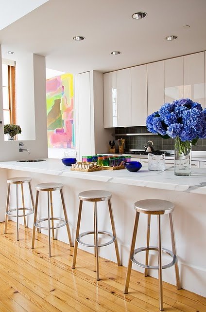 Фотография: Кухня и столовая в стиле Минимализм, Малогабаритная квартира, Квартира, Декор, Советы, Хрущевка – фото на INMYROOM