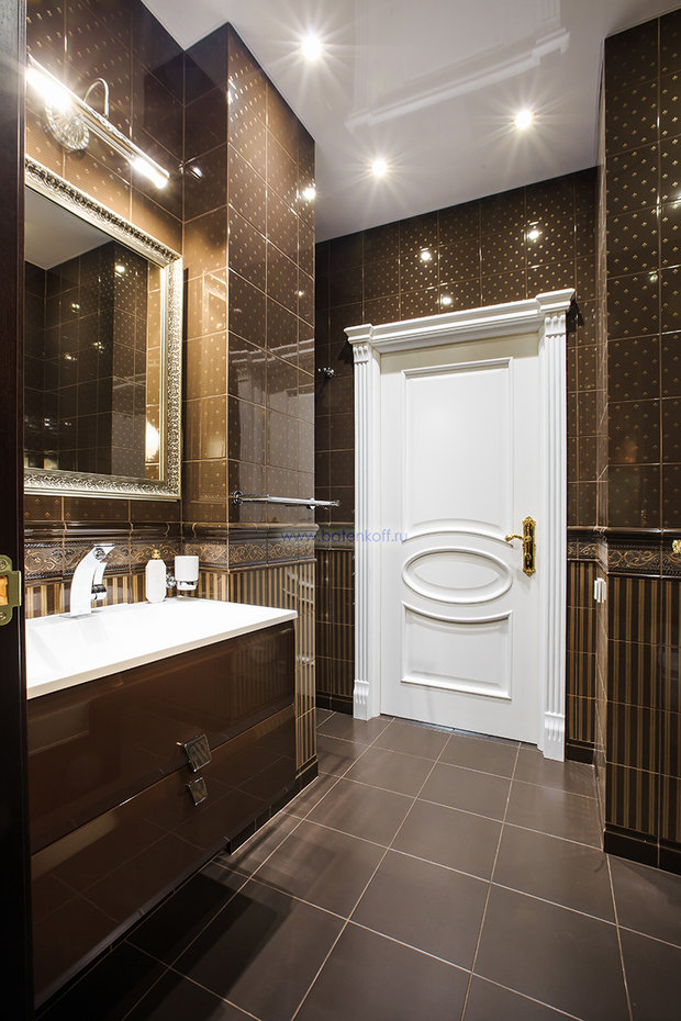 Фото из портфолио Фото реализзованного туалета в классическом стиле от Батенькофф – фотографии дизайна интерьеров на InMyRoom.ru