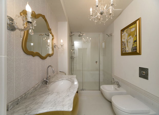Фото из портфолио Белое с серебром – фотографии дизайна интерьеров на INMYROOM