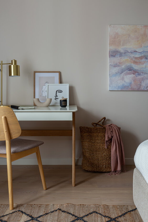 Интерьер кабинета в скандинавском стиле с элементами минимализма