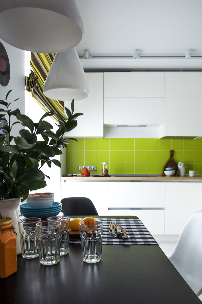 Фотография: Кухня и столовая в стиле Скандинавский, Современный, Декор интерьера, Квартира, Проект недели, Московская область, Наталия Чайка, Александра Морозова, Балашиха, ЖК «Акварели», Монолитный дом, 3 комнаты, 60-90 метров, Григорий Севастьянов, Studio 8 – фото на INMYROOM Фотография: Кухня и столовая в стиле Скандинавский, Современный, Декор интерьера, Квартира, Проект недели, Московская область, Наталия Чайка, Александра Морозова, Балашиха, ЖК «Акварели», Монолитный дом, 3 комнаты, 60-90 метров, Григорий Севастьянов, Studio 8 – фото на INMYROOM