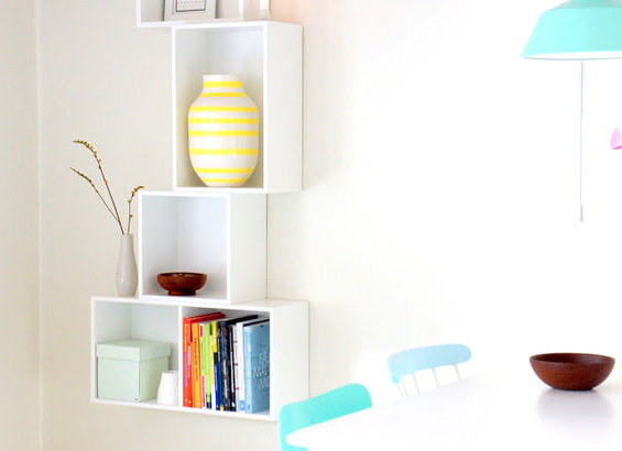 Фотография: Кухня и столовая в стиле Современный, Малогабаритная квартира, Квартира, Цвет в интерьере, Дома и квартиры, Цветы – фото на INMYROOM