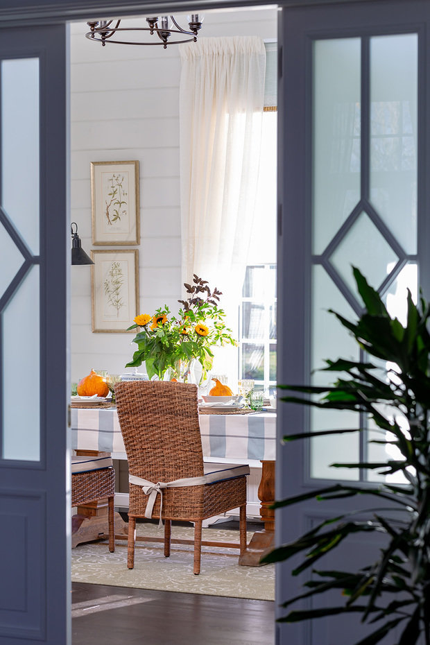 Фотография: Кухня и столовая в стиле Прованс и Кантри, Классический, Эклектика, Дом, Проект недели, Зеленый, Винтаж, Санкт-Петербург, оформить дом из бруса, Более 90 метров, Мария Нечаева – фото на INMYROOM