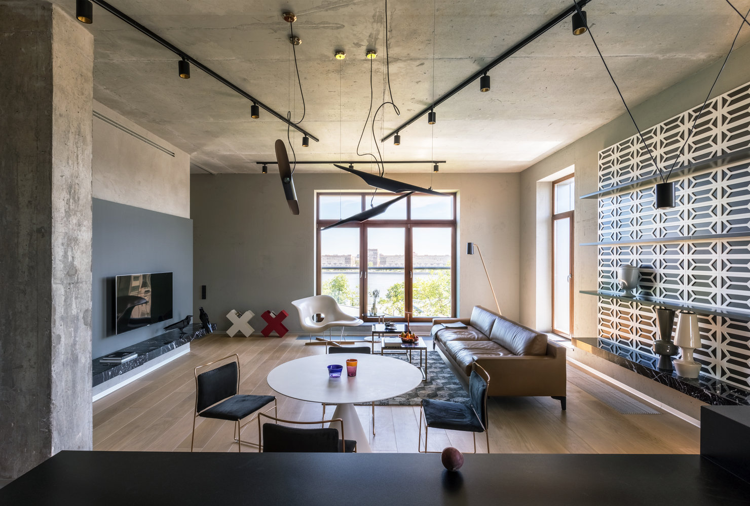 Фотография: Гостиная в стиле Лофт, Квартира, Проект недели, Санкт-Петербург, Монолитный дом, ЖК «Смольный парк», 3 комнаты, Более 90 метров, MK-Interio – фото на INMYROOM Фотография: Гостиная в стиле Лофт, Квартира, Проект недели, Санкт-Петербург, Монолитный дом, ЖК «Смольный парк», 3 комнаты, Более 90 метров, MK-Interio – фото на INMYROOM