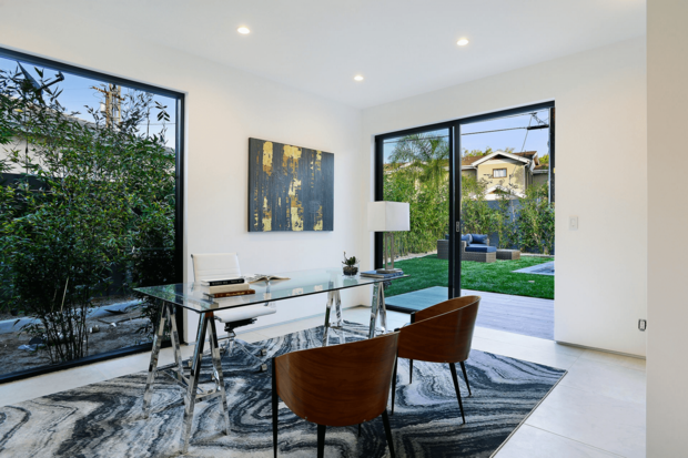 Фото из портфолио Современные идеи для домашнего офиса – фотографии дизайна интерьеров на INMYROOM