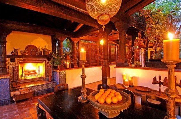 Фотография: Балкон, Терраса в стиле Восточный, Дом, Дома и квартиры, Интерьеры звезд, Калифорния – фото на INMYROOM