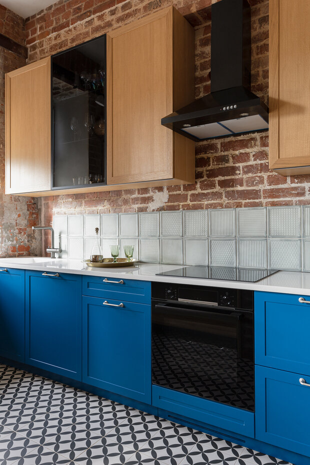 Фотография: Кухня и столовая в стиле Лофт, Скандинавский, Современный, Эклектика, Квартира, Проект дня, Москва, Хамовники, Сталинка, 4 и больше, Более 90 метров, Руслан Мусин – фото на INMYROOM