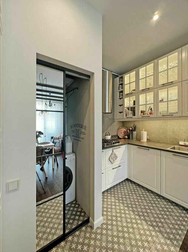 Фотография: Кухня и столовая в стиле Скандинавский, Современный, INMYROOM TV – фото на INMYROOM