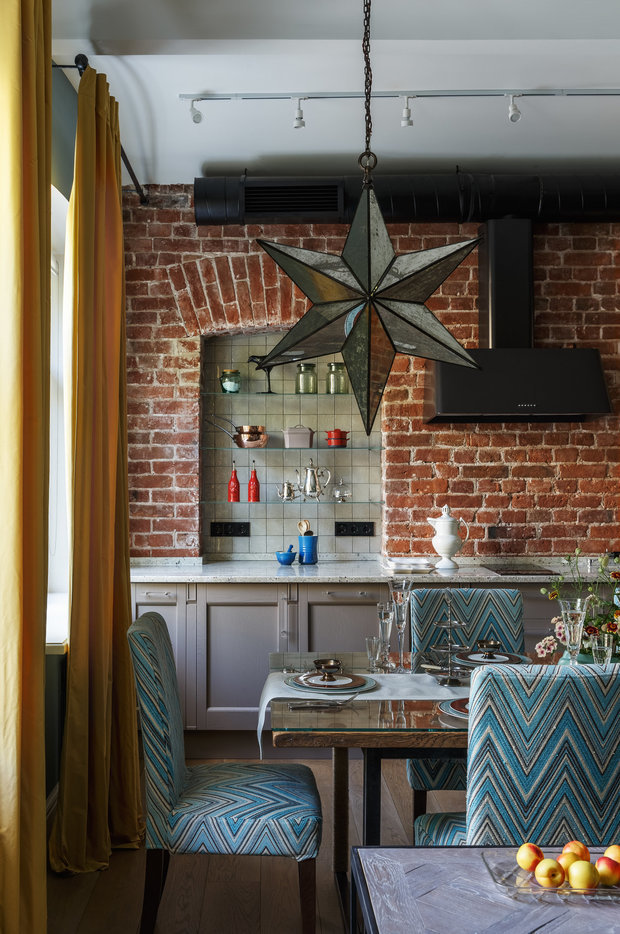 Фотография: Кухня и столовая в стиле Лофт, Гостиная, Эклектика, Декор и DIY, Старый фонд, Мария Пилипенко – фото на INMYROOM
