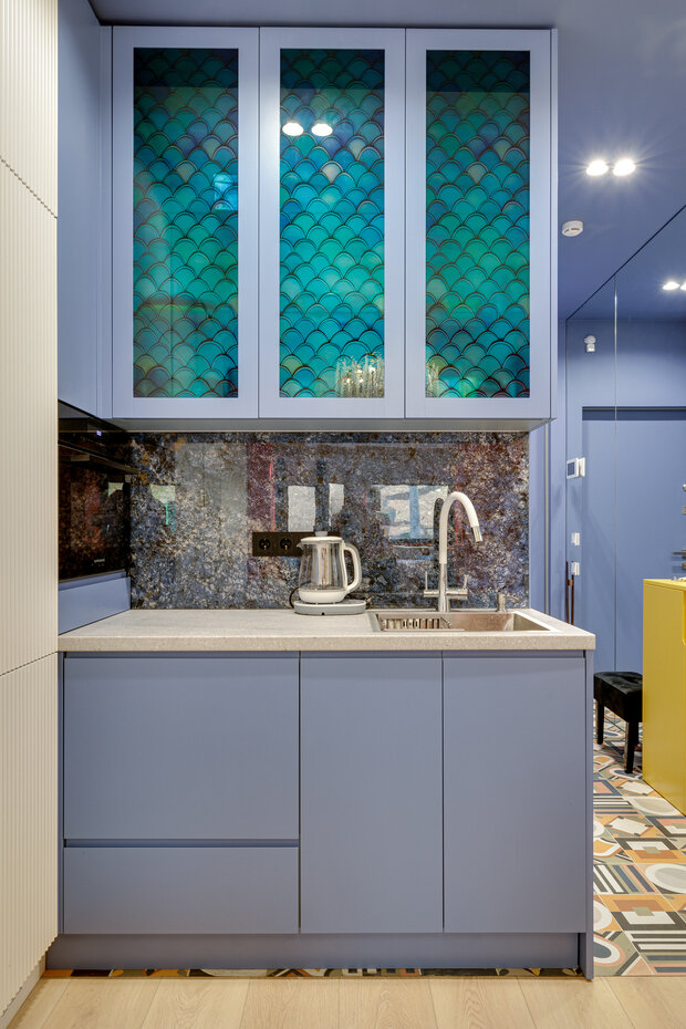 Фотография: Кухня и столовая в стиле Современный, Малогабаритная квартира, Квартира, Студия, Проект дня, Москва, Олег Коган, Кирпичный дом, до 40 метров – фото на INMYROOM