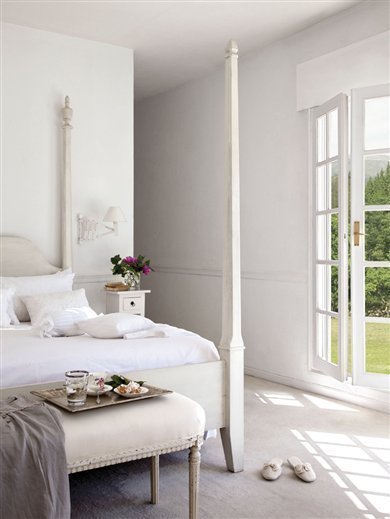 Фотография: Спальня в стиле Прованс и Кантри, Дом, Испания, Цвет в интерьере, Дома и квартиры, Белый, Мадрид – фото на INMYROOM