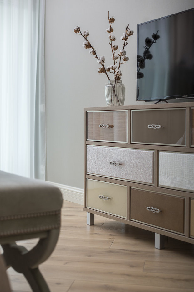 Фотография: Мебель и свет в стиле Классический, Квартира, Проект недели, Москва, Ольга Караяни, Екатерина Белякова – фото на INMYROOM