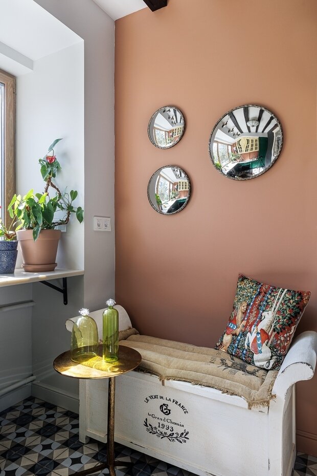 Фотография: Кухня и столовая в стиле Современный, Эклектика, Малогабаритная квартира, Квартира, Проект дня, Москва, Панельный дом, 2 комнаты, 40-60 метров, Надя Кармин – фото на INMYROOM