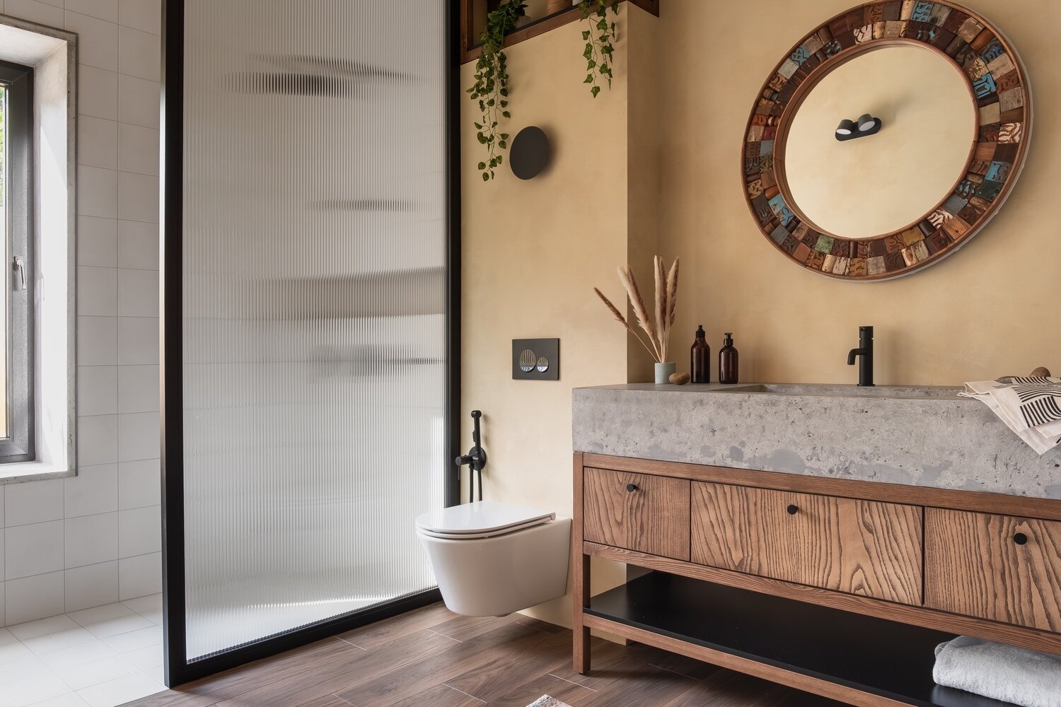 Фотография: Ванная в стиле Современный, Эклектика, Эко, Проект недели, Дом и дача, Кирпичный дом, Более 90 метров – фото на INMYROOM