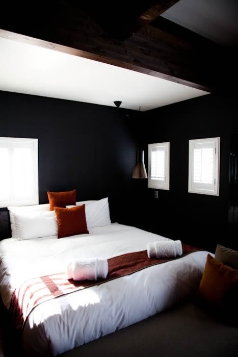 Фото из портфолио dark bedroom – фотографии дизайна интерьеров на INMYROOM