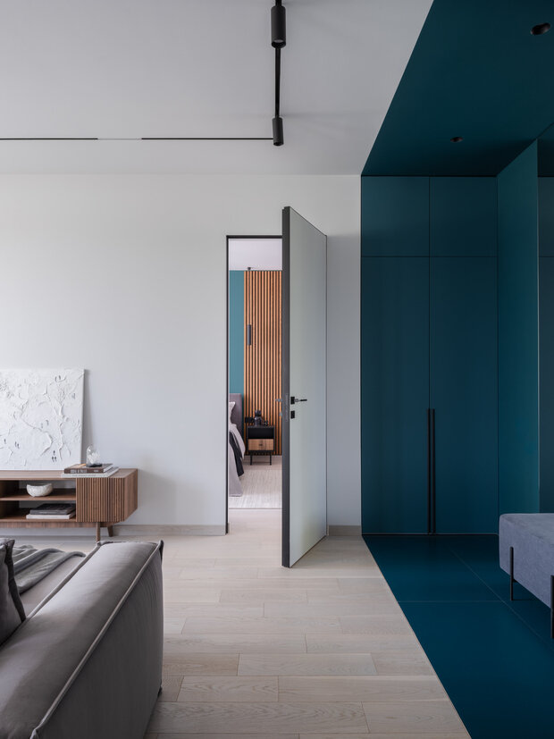 Фотография: Гостиная в стиле Современный, Минимализм, Квартира, Проект дня, Москва, Александра Бронникова, Монолитный дом, 2 комнаты, 60-90 метров, Дмитрий Шешунов – фото на INMYROOM