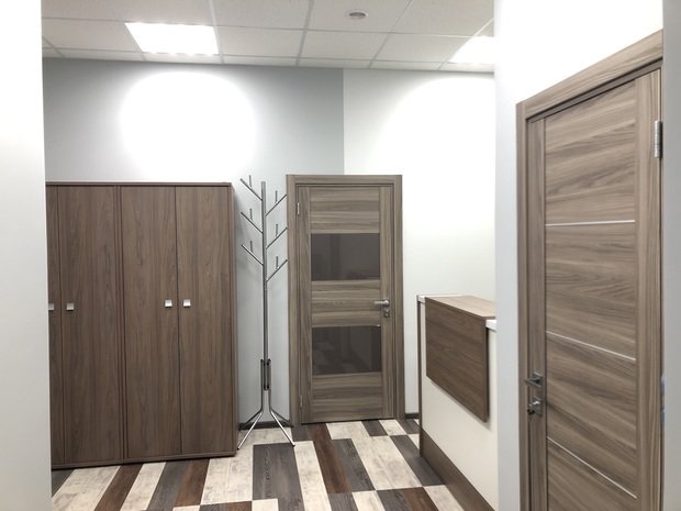 Фото из портфолио Офис с отдельной переговорной – фотографии дизайна интерьеров на INMYROOM