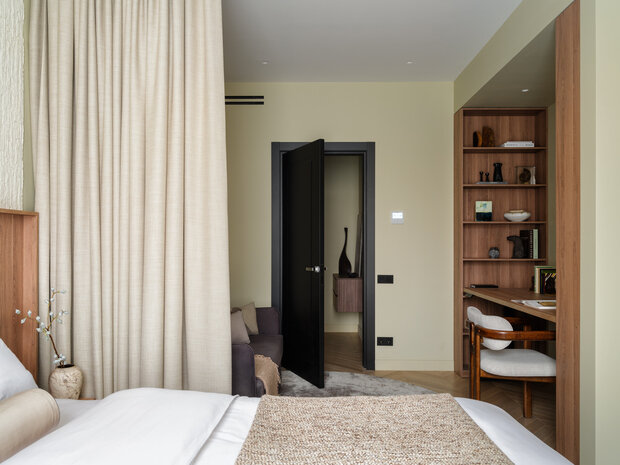 Фотография: Спальня в стиле Современный, Квартира, Проект дня, Москва, 1 комната, 40-60 метров, современный с элементами минимализма и скандинавского стиля, Регина Гарипова – фото на INMYROOM