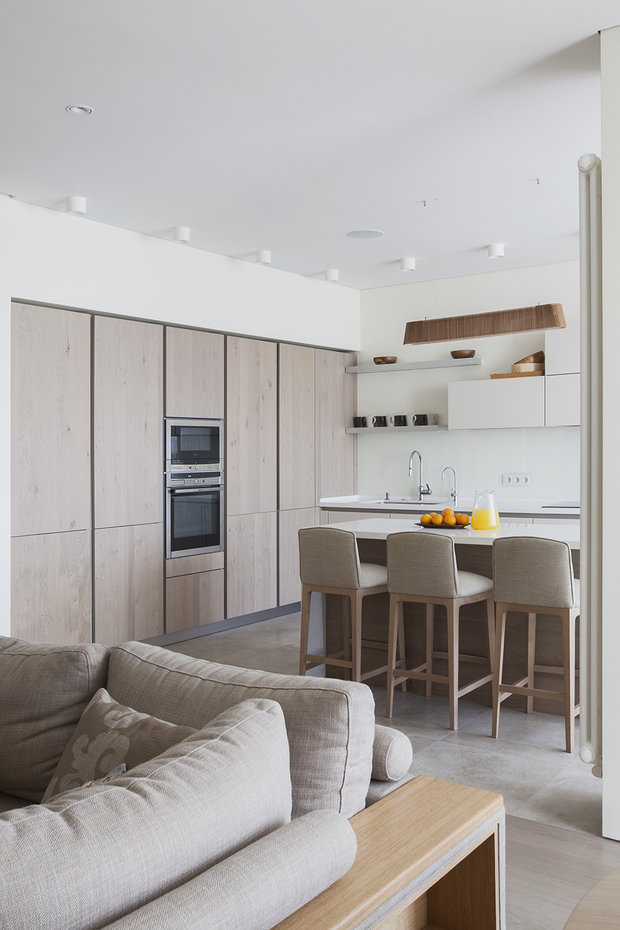 Фотография: Кухня и столовая в стиле Восточный, Минимализм, Квартира, Проект недели, Москва, Эко, новостройка, Ариана Ахмад, Татьяна Карякина, Монолитный дом, 4 и больше, Более 90 метров – фото на INMYROOM