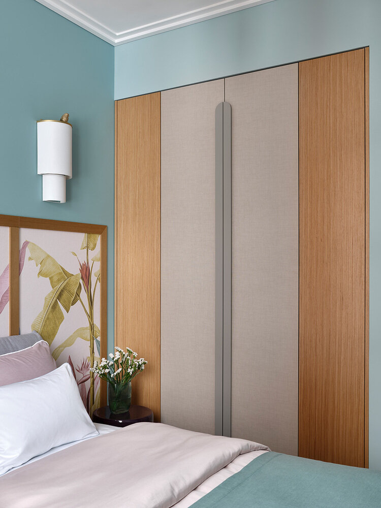 Фотография: Спальня в стиле Современный, Квартира, Проект недели, Москва, Монолитный дом, 3 комнаты, 40-60 метров, Анастасия Холопцева – фото на INMYROOM