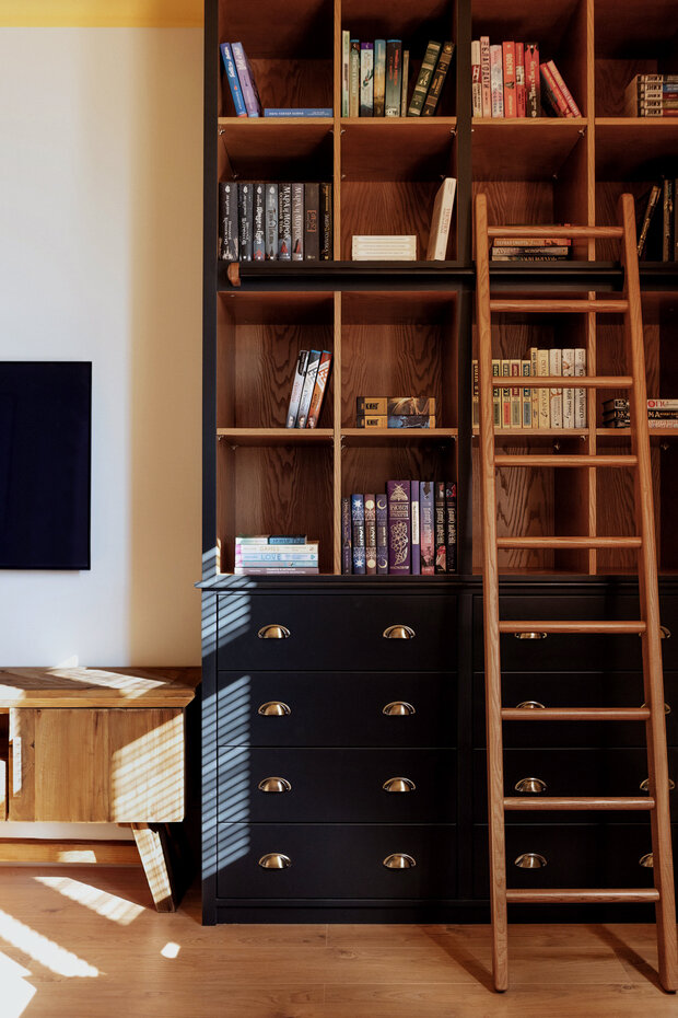 Фото из портфолио Яркая квартира для студентки – фотографии дизайна интерьеров на INMYROOM