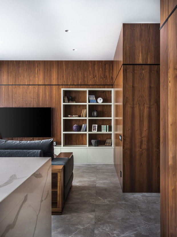 Фотография: Гостиная в стиле Современный, Минимализм, Квартира, Проект недели, Москва, Оксана Цымбалова, 4 и больше, Более 90 метров – фото на INMYROOM