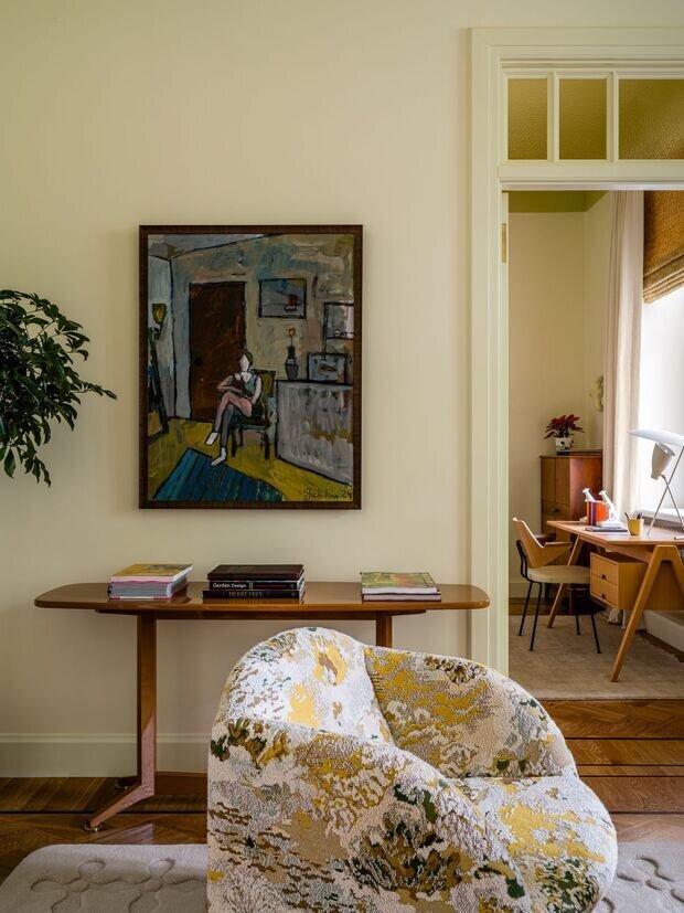 Фотография: Гостиная в стиле Классический, Современный, Эклектика, Квартира, Проект дня, Кирпичный дом, 3 комнаты, Более 90 метров, Винтажный, Елена Учаева – фото на INMYROOM