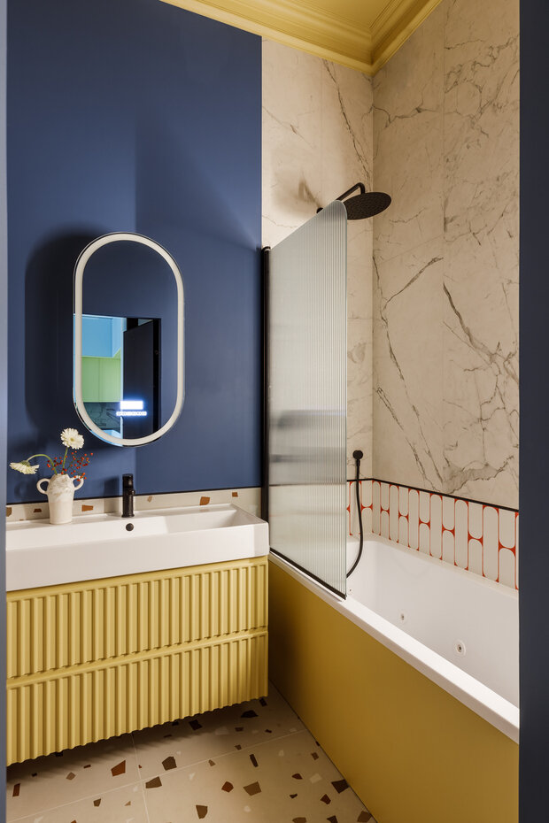 Фотография: Ванная в стиле Современный, Квартира, Проект дня, Москва, 3 комнаты, 40-60 метров, современный с элементами поп-арт, Екатерина Мищенко – фото на INMYROOM