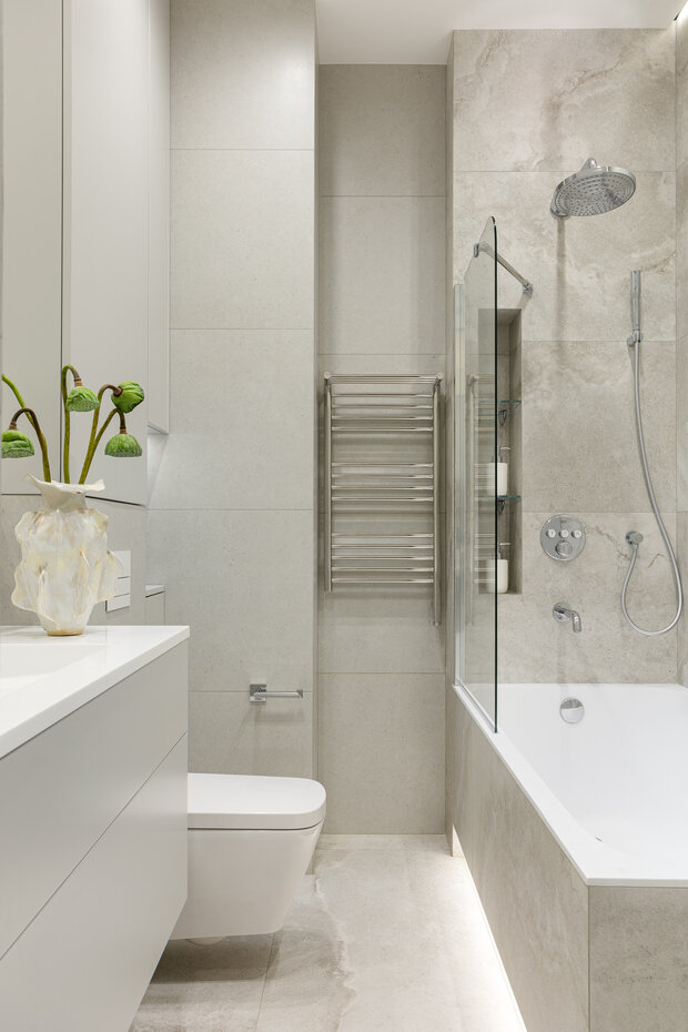 Фотография: Ванная в стиле Современный, Квартира, Проект дня, Монолитный дом, 3 комнаты, Более 90 метров, Эксклюзивные проекты, Оксана Галактионова, минимализм с элементами современного дизайна – фото на INMYROOM