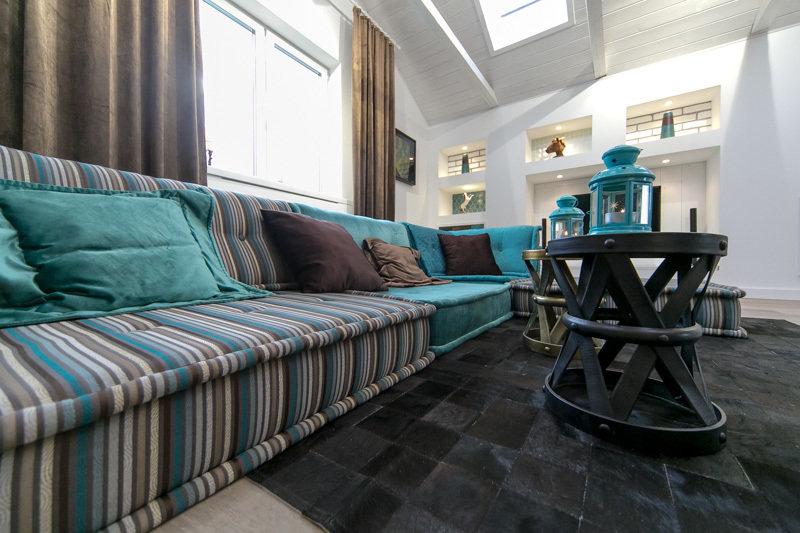 Фотография: Гостиная в стиле Современный, Интерьер комнат, Дача, Дачный ответ, Мансарда – фото на INMYROOM Фотография: Гостиная в стиле Современный, Интерьер комнат, Дача, Дачный ответ, Мансарда – фото на INMYROOM