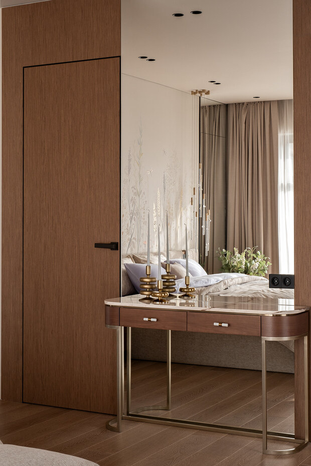 Фотография: Спальня в стиле Современный, Минимализм, Дом, Проект дня, Дом и дача, Московская область, 4 и больше, Более 90 метров, Барвиха, современный с элементами классики и роскоши – фото на INMYROOM