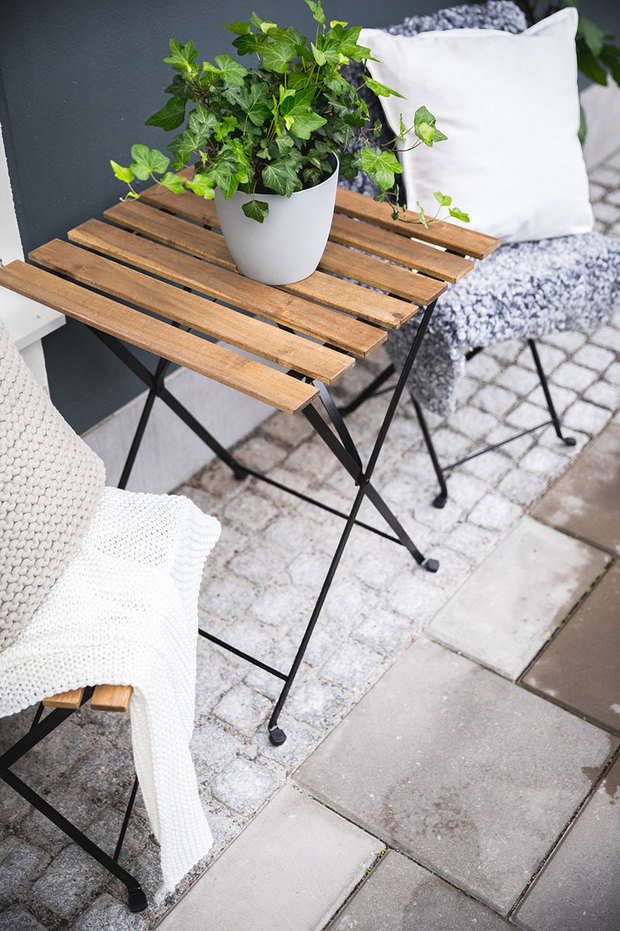 Фотография: Терраса в стиле Скандинавский, Декор интерьера, Квартира, Швеция, Планировки, Белый, Минимализм, Черный, Гетеборг, 2 комнаты, 40-60 метров – фото на INMYROOM