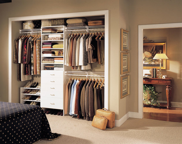 Фотография: Гардеробная в стиле Классический, Стиль жизни, Советы, Шкаф, Полки – фото на INMYROOM