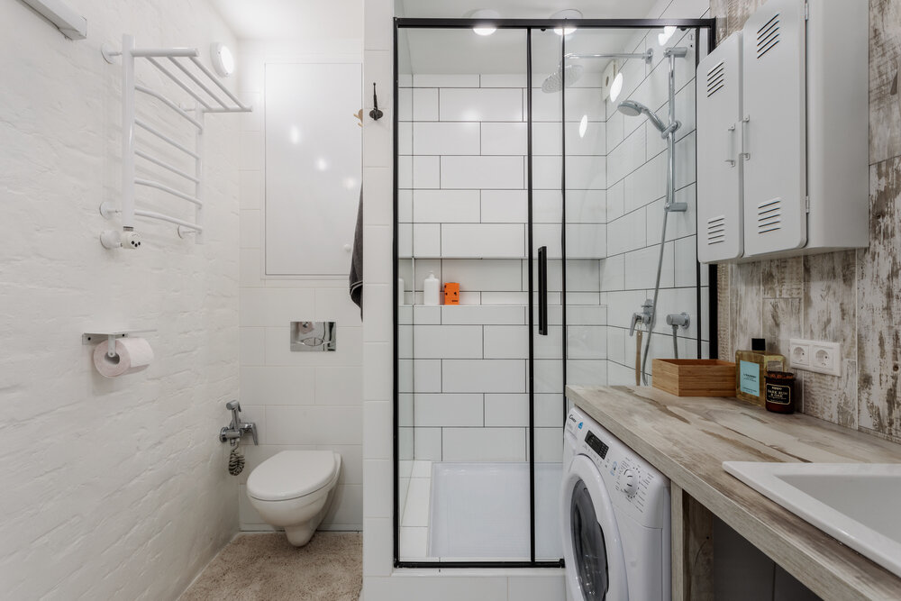 Фотография: в стиле , Ванная, Квартира, Переделка, Хрущевка, ванная комната в скандинавском стиле, маленькая ванная комната, ремонт ванной комнаты, ванна в хрущёвке – фото на INMYROOM Фотография: в стиле , Ванная, Квартира, Переделка, Хрущевка, ванная комната в скандинавском стиле, маленькая ванная комната, ремонт ванной комнаты, ванна в хрущёвке – фото на INMYROOM