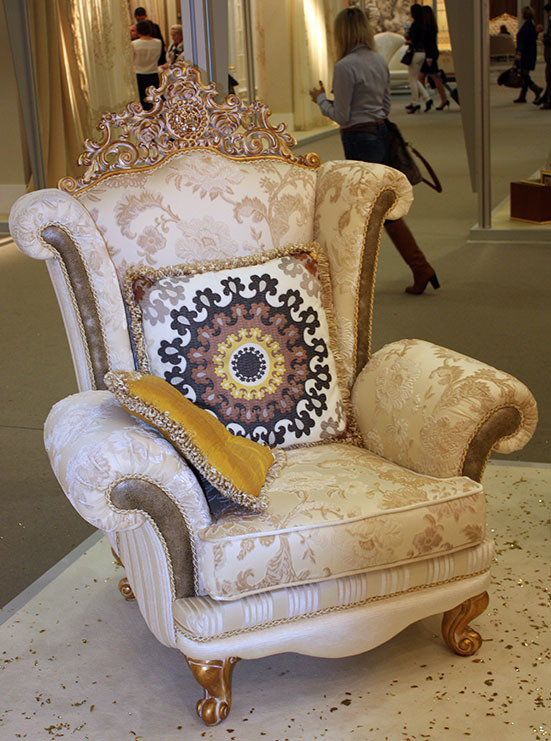 Фотография: Мебель и свет в стиле Классический, Современный, Artemide, Flos, PROVASI, Индустрия, События, Маркет, Мягкая мебель, Missoni, Пэчворк, Porada, LLADRO – фото на INMYROOM