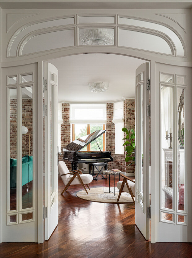 Фотография: Гостиная в стиле Классический, Восточный, Эклектика, Винтажный, Квартира, Проект недели, Москва, 4 и больше, Более 90 метров, Ольга Комарова, Komarova Interiors – фото на INMYROOM