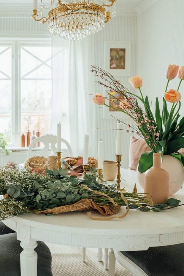 Фотография: Кухня и столовая в стиле Прованс и Кантри, Классический, Скандинавский, Эклектика, Дом, Швеция, Белый, Дача, Стокгольм, Серый, Голубой, Коричневый, Дом и дача, 4 и больше – фото на INMYROOM