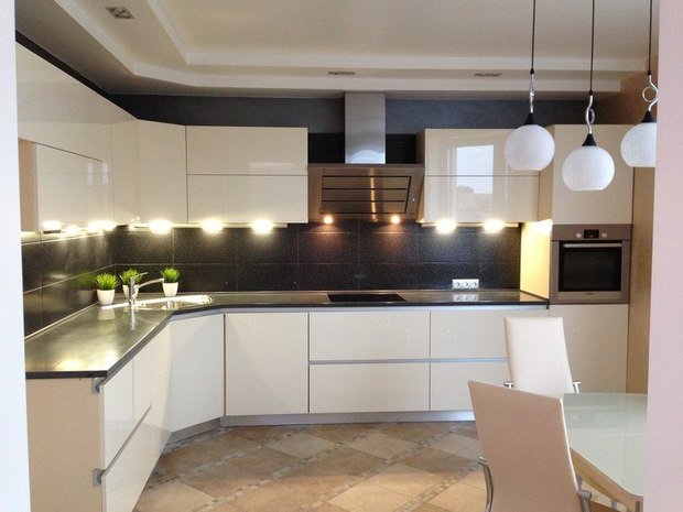 Фото из портфолио белая кухня – фотографии дизайна интерьеров на INMYROOM