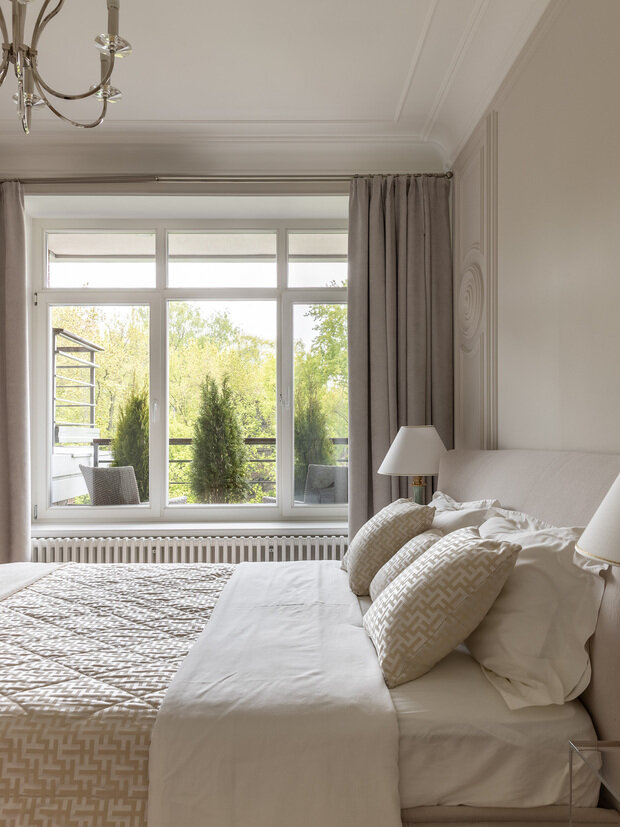 Фотография: Спальня в стиле Классический, Современный, Эклектика, Проект дня, Казань, Таунхаус, Кирпичный дом, 4 и больше, Более 90 метров, современный с элементами классики и роскоши, Роман Миронов, Андрей Васильев, PLATFORM – фото на INMYROOM